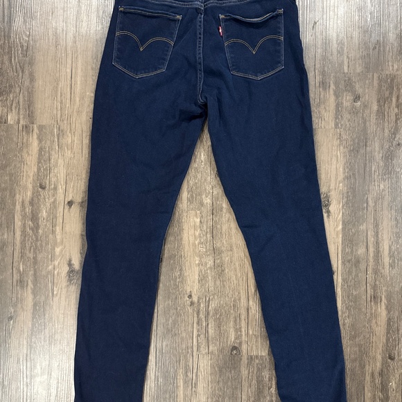 Women’s Levi skinny jeans - Picture 5 of 5
